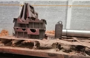 特大型打砂設(shè)備，對所有特大型金屬件表面打砂清除表面雜質(zhì)